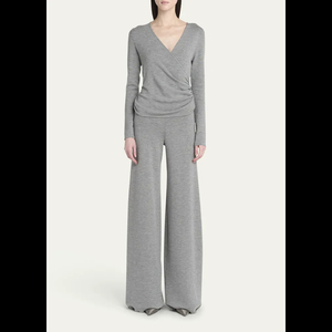 จั๊มสูทแฟชั่นดีไซน์ใหม่สำหรับผู้หญิง สไตล์หรูหรา พร้อมกระเป๋า แขนสั้น สำหรับผู้ชาย - Product Image 1