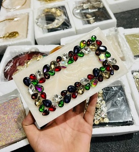 Pochette en résine bohème de luxe pour mariage indien/Nikkah cadeau de mariée Zardozi perle carré bandoulière bouton chaîne pour voyage - Product Image 2