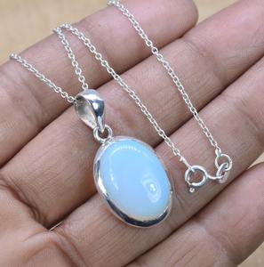 Joyería de piedras preciosas de opalita lechosa para mujer, colgante de estilo bohemio, joyería de plata de ley 925, colgante hecho a mano de tendencia, Regalo para mamá - Product Image 2