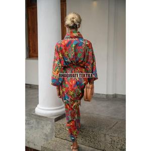 Kimono vintage en coton indien Peignoir de bain Robe de chambre de plage d'été pour la vie quotidienne Cadeau parfait pour sa saison de printemps - Product Image 4