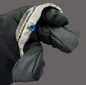 นาฬิกาควอตซ์โครโนกราฟโครงกระดูกสไตล์คลาสสิกโบราณ แฟชั่นหรูหรา ขนาด 41 มม. ประดับเพชรโมอิสซาไนต์ VVS เต็มหน้าปัด ดีไซน์ฮิปฮอป สายสแตนเลส - Product Image 5