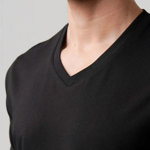 T-shirts vierges en gros |   T-shirt en coton avec impression de logo personnalisé |   Fabricant de t-shirts décontractés unisexes - Product Image 2