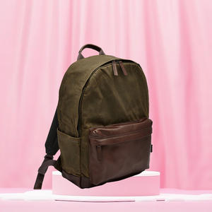 Mini Mochila De Lujo unisex con logotipo personalizado de cuero simulado con cierre de cremallera función antirrobo forro de poliéster con paneles - Product Image 6