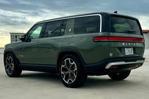 RIVIAN R1S 2023 USADO, Volante a la Izquierda/Derecha - Product Image 4