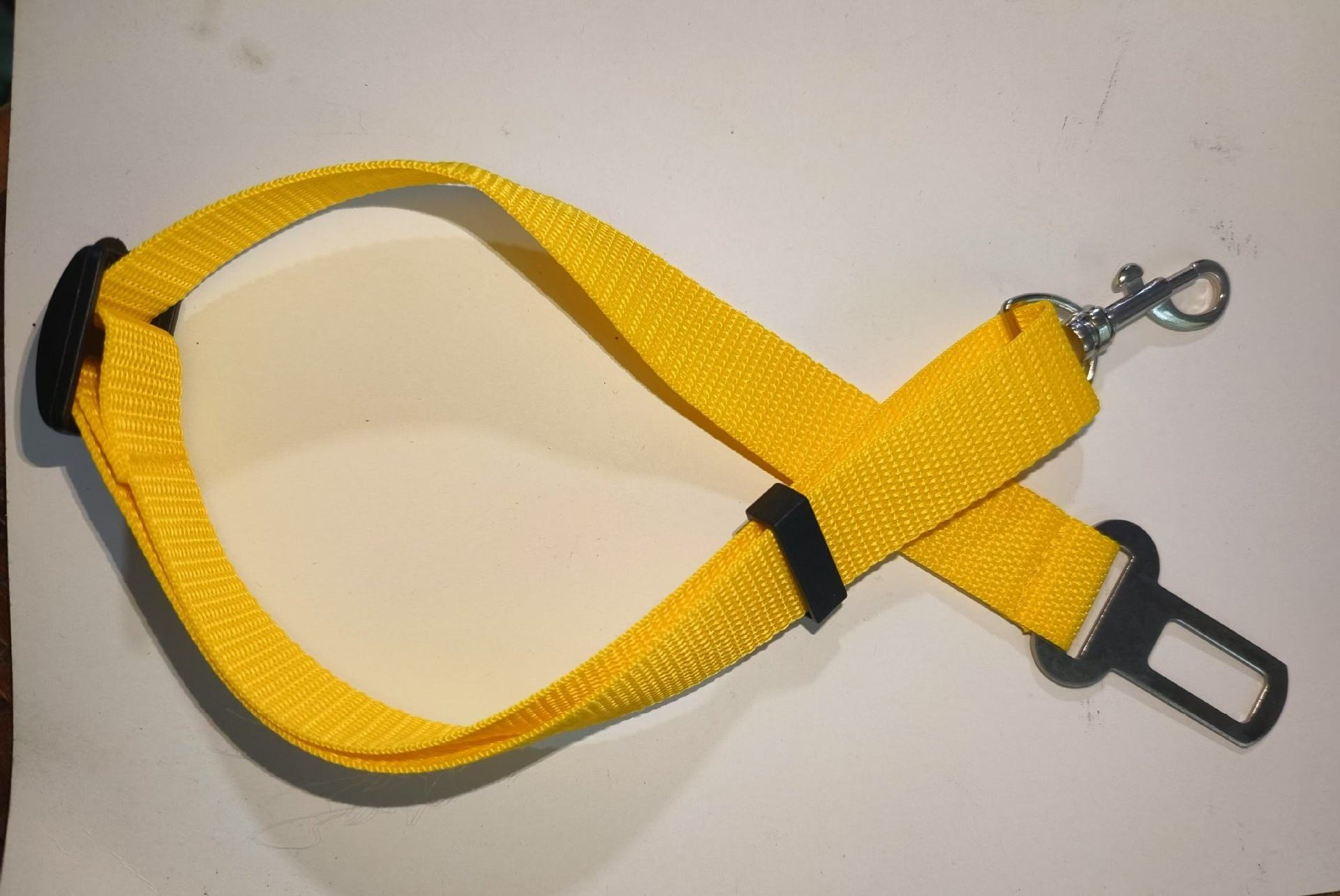 สีเหลือง