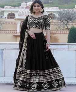 Lehenga Choli Festivo Estampado Pakistaní para Mujer, Traje de Novia Musulmana para Bodas y Fiestas con Chunni y Blusa - Product Image 4