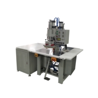 Machine de soudage plastique haute fréquence à double tête pour le moulage de précision et le moulage de motifs en cuir