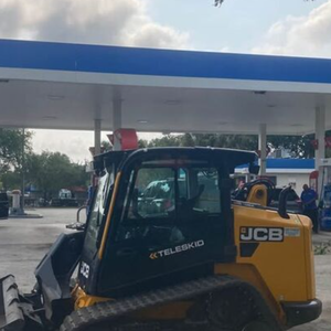 Minicargadora J.C.B 3TS-8T usada del 2024 con cilindro hidráulico KYB en venta - Product Image 4