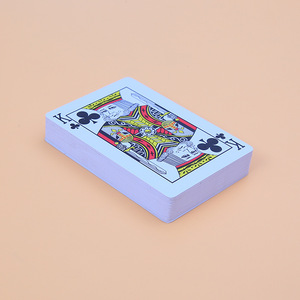 Cartes à jouer en plastique PVC brillant imprimées sur mesure - Jeu de poker durable et imperméable pour divertissement familial - Product Image 4