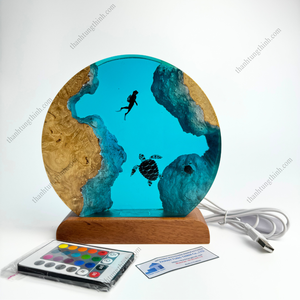 Lampe en bois mélangé et résine époxy artisanale fabriquée au Vietnam - Product Image 1