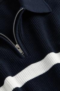 <b>Black</b> Sweatshirt <b>Men</b> Front Pocket OEM High Quality Cotton <b>Fleece</b> Print Oversized Crewneck Sweatshirt <b>Men</b> Half Zip Sweatshirt - Product Image 3
