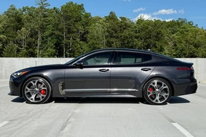 รถ KIA STINGER GT2 AWD ปี 2020 สภาพสะอาดมาก พวงมาลัยซ้าย/ขวา เครื่องยนต์ V6 ทวินเทอร์โบ 365 แรงม้า พร้อมส่ง - Product Image 5