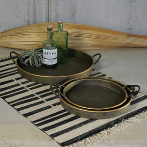 Grand plateau de service de restauration rapide en acier inoxydable avec une finition bien polie Parfait pour le design antique et l'utilisation du complexe - Product Image 4