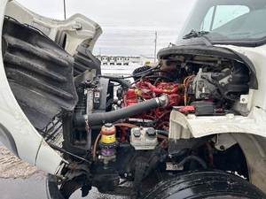 Camion plateau à double essieu M2 2020 – Puissant moteur de 300 CV, transmission automatique à 6 vitesses, robuste et offrant des performances optimales - Product Image 5