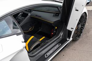 100 % ABORDABLE - Voitures Lamborghini Aventador LP750-4 Superveloce 2016 à transmission intégrale et boîte automatique 7 vitesses à vendre - VENTES AUTO - Product Image 6