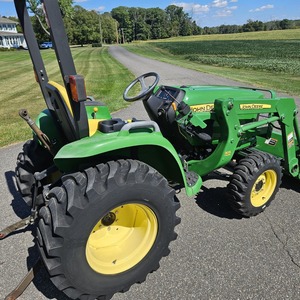 รถแทรกเตอร์ล้อ 4 ล้อ รุ่น 2011 3032E สำหรับอุตสาหกรรมการเกษตร เครื่องยนต์ 100 แรงม้า พร้อมเกียร์ ปั๊ม ชิ้นส่วนหลัก แบริ่ง รับประกัน 2 ปี คุณภาพสูง ได้รับความนิยมสูง - Product Image 2