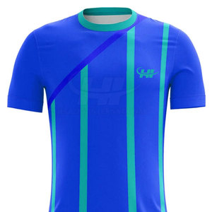 ชุดฟุตบอลโพลีเอสเตอร์คุณภาพสูง ระบายอากาศได้ดี สีและโลโก้ปรับแต่งได้ บริการ OEM ขายดี ผลิตในปากีสถาน - Product Image 4