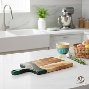 Tabla de Cortar Moderna de Madera Maciza Hecha a Mano SOLOBEAT con Mango, Tabla de Servir Premium - Product Image 3