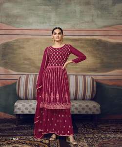 Nuevo Vestido Largo de Diseñador con Dupatta, Georgette con Bordado y Lentejuelas, Prenda Étnica a Bajo Precio, Alphanumero Gharara de Seda - Product Image 5