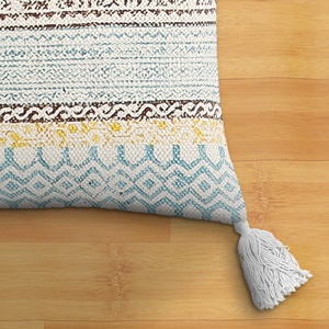 Housses de coussin brodées à motif floral moderne avec impression de blocs de main 100% housses de coussin design pour décorations de salon à la maison - Product Image 4