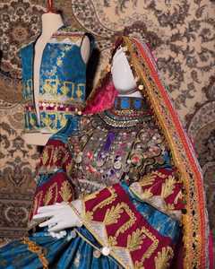 ชุดแต่งงานวินเทจแบบอัฟกันกุชิ พร้อมลูกไม้ ยาวกรอมพื้น แขนยาว ทำด้วยมือ สามารถปรับแต่งสีและขนาดได้ - Product Image 5