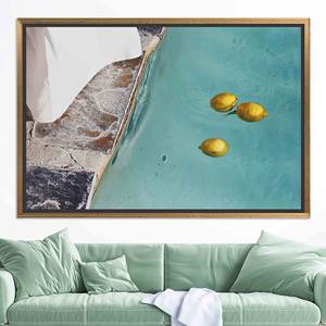 Impression sur toile de piscine avec citrons : décoration murale bohème pour salon, toile encadrée dorée - Product Image 1