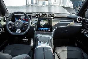 Mercedes-Benz GLC AMG 43 4MATIC Coupé AWD 2024 Usata, SUV Nero, 5 Posti, Cambio Automatico, Tetto Panoramico |   Pronto per l'esportazione - Product Image 2