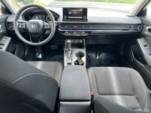 Honda Civic LX 2023 d'occasion propre - Product Image 5