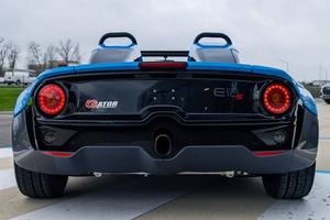 Zenos E10 S 2016 Extrêmement Propre, Conduite à Gauche/Droite, Boîte Manuelle 6 Vitesses, 4 Cylindres Turbocompressés, Prêt à être Expédié - Product Image 4