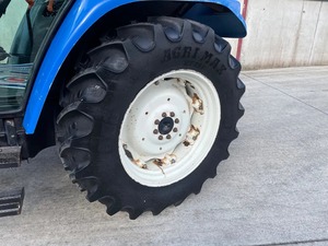 2007 New Hollandd TL100A 9.176 horas 2 válvulas de carrete - Product Image 6