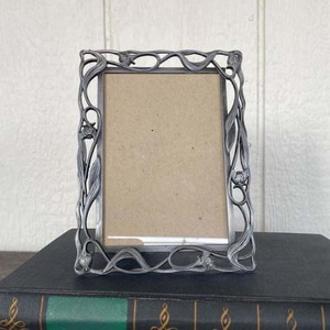 Cadre photo en métal au design unique et écologique avec taille et couleur personnalisables, décoration moderne pour la maison pour un style de vie haut de gamme - Product Image 5