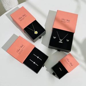 Cajas de cajones de joyería de papel de cartón rígido con logotipo personalizado de lujo - Product Image 1