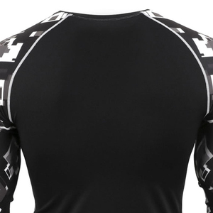 Haute qualité hommes MMA Rash Guard Logo personnalisé imprimé à manches longues pour tenue décontractée respirant et en gros disponible - Product Image 6