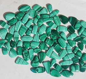 Cabochon de malachite naturelle de qualité supérieure pierre en vrac de haute qualité pour la fabrication de bijoux prix de gros pierre de malachite verte - Product Image 5