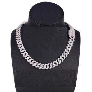 Collar de Cadena Cubana de Moissanita para Unisex, Cadena de Joyería de Alto Impacto Diseñada para Elevar la Moda Urbana y el Atractivo de Lujo - Product Image 1
