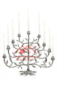 Candelabro Menorah Religioso de Metal de Alta Gama con Acabado en Cobre y Diseño Atractivo para Uso en Iglesias - Product Image 6