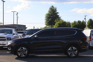 Voitures d'occasion 2019 SantaFE Ultimate 2.0T SUV, moteur turbo, boîte de vitesses automatique, toit ouvrant panoramique, disponibles pour l'exportation - Product Image 2