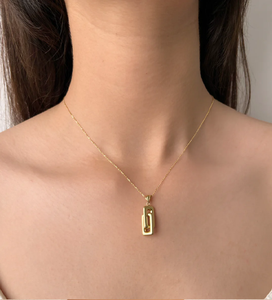 Collar con colgante de cristal de mariposa. Encanto delicado y caprichoso. Disponible a precios de mayoreo. - Product Image 5