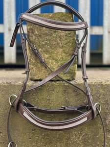 Brida de cuero de cristal sin punta cruzada con liquidación de cristal FABRICANTE de brida de caballo de cuero genuino de alta calidad - Product Image 6