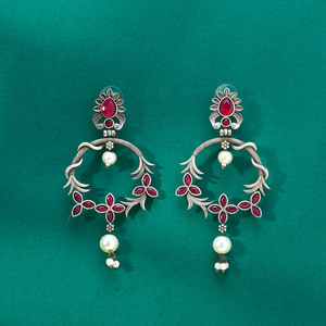 Dernières boucles d'oreilles de lustre de mode de qualité d'exportation en ligne Cerceau plaqué oxydé classique avec un look élégant - Product Image 4