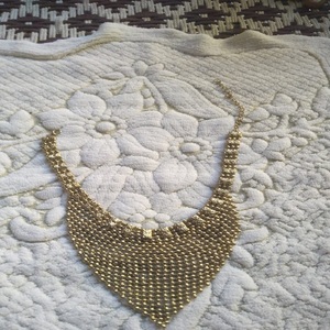 Collier ras du cou en acier inoxydable de style bohème fait sur mesure avec un motif floral et des perles complexes pour les mariages et les fêtes - Product Image 1