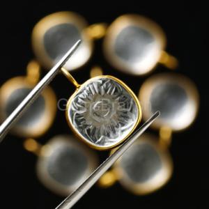 Charmes en cristal de quartz naturel sculpté en forme de fleur, bijoux en cristal de guérison, pendentif en vermeil doré, pendentif en pierre précieuse en argent sterling, SOLDES - Product Image 6