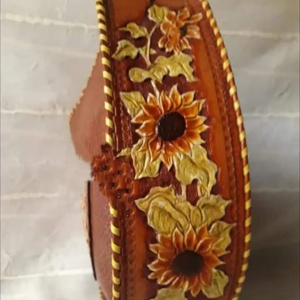 Cinturón de cuero genuino de diseñador hecho a mano con hebilla ajustable Cinturones de mujer cómodos en artículos de cinturón de diseñador al por mayor - Product Image 1