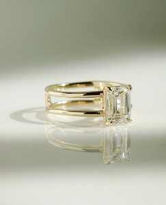 Anillo de compromiso de moissanita con corte esmeralda de 12x8mm | Diseño de solitario de doble banda | Joyería fina de Boda nupcial de oro o plata OEM - Product Image 2