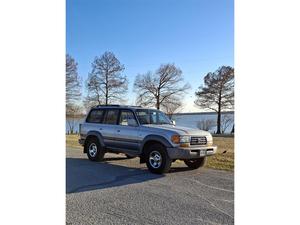 FOURNISSEUR GLOBAL DE VOITURES D'OCCASION Land.Cruiserrs FJ80 1997 pour USAGE GÉNÉRAL - Product Image 1