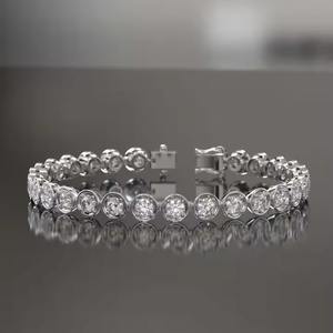 Bracelet de tennis en diamant cultivé en laboratoire pour femmes Bracelet et bracelet de mariage élégants en or massif 14 carats - Product Image 3