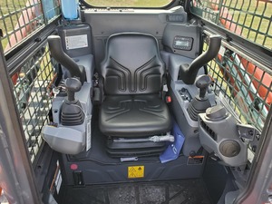 2025 Kubota SVL65-2 chargeuse compacte à chenilles chargeur frontal Eaton Components moteur à haute efficacité moteur roulement pompe boîte de vitesses - Product Image 3