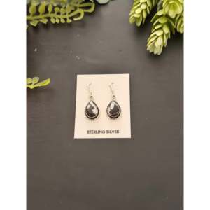 Boucles d'oreilles pendantes en argent sterling Navajo White Buffalo, forme goutte d'eau, avec perle, diamant et topaze, pour mariages, fêtes, tendance - Product Image 1