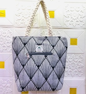 Sac fourre-tout à bandoulière à rayures en chanvre vintage fait à la main pour femmes avec doublure en coton et fermeture ouverte Style tendance - Product Image 3