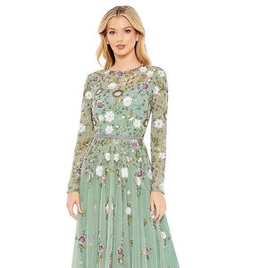 Elegante Vestido de Fiesta Largo de Lentejuelas y Cuentas, Sin Mangas, Corte Trompeta/Sirena, con Diseño Floral de Licra - Product Image 1